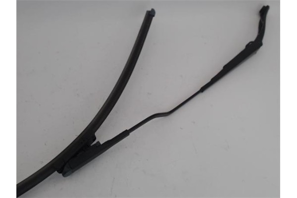 Recambio de brazo limpiaparabrisas delantero derecho para fiat punto / grande punto (199) 1.2 referencia OEM IAM 51701423   Recambio de brazo limpiaparabrisas delantero derecho para fiat punto / grande punto (199) 1.2 referencia OEM IAM 51701423