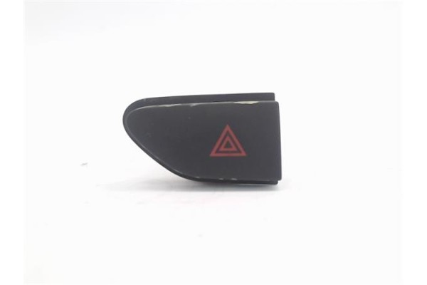 Recambio de interruptor luces emergencia para renault captur i 0.9 zen referencia OEM IAM  252907372R 