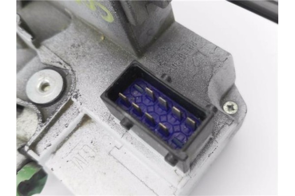 Recambio de cierre electromagnetico delantero izquierdo para opel corsa c 1.7 dti referencia OEM IAM 5133077 24434884 