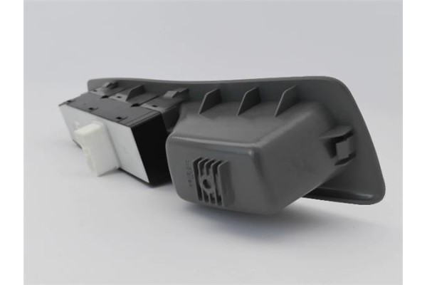 Recambio de mando elevalunas delantero izquierdo para chevrolet nubira wagon 2.0 cdx referencia OEM IAM 612W21000  