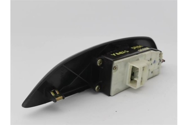 Recambio de mando elevalunas delantero izquierdo para toyota yaris (ncp1/nlp1/scp1) 1.4 d-4d referencia OEM IAM 848200D040  
