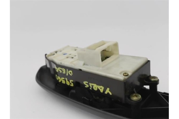 Recambio de mando elevalunas delantero izquierdo para toyota yaris (ncp1/nlp1/scp1) 1.4 d-4d referencia OEM IAM 848200D040  