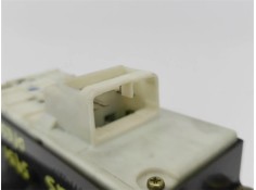 Recambio de mando elevalunas delantero izquierdo para toyota yaris (ncp1/nlp1/scp1) 1.4 d-4d referencia OEM IAM 848200D040  