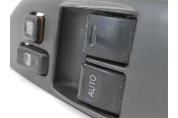 Recambio de mando elevalunas delantero izquierdo para toyota yaris (ncp1/nlp1/scp1) 1.4 d-4d referencia OEM IAM 848200D040  