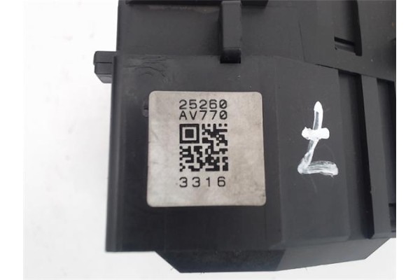 Recambio de mando de luces para nissan almera (n16/e) referencia OEM IAM 25260AV770  
