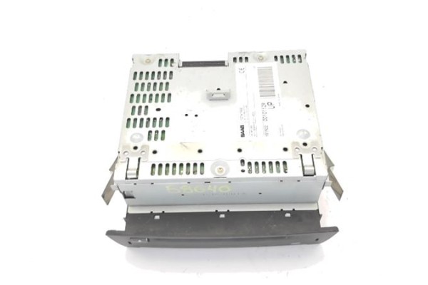 Recambio de radio / cd para saab 9-3 berlina 1.9 tid referencia OEM IAM 12758077 12758074 