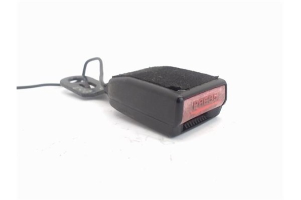 Recambio de anclaje cinturon delantero derecho para peugeot 207 1.6 confort referencia OEM IAM 8975S9  