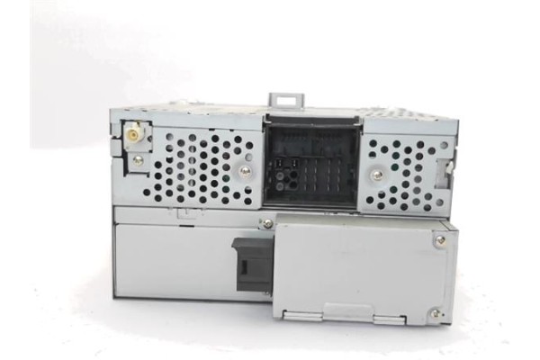 Recambio de radio / cd para saab 9-3 berlina 1.9 tid referencia OEM IAM 12758077 12758074 