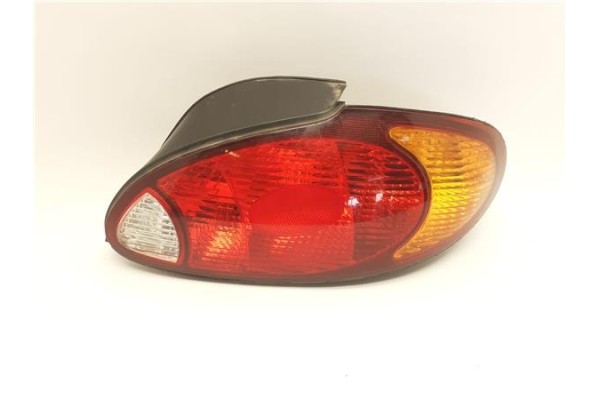 Recambio de piloto trasero derecho para hyundai lantra berlina (rd) 1.6 gls referencia OEM IAM   