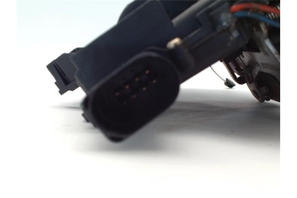 Recambio de cierre electromagnetico delantero derecho para volkswagen golf iv berlina (1j1) 1.9 tdi referencia OEM IAM 6X1837014