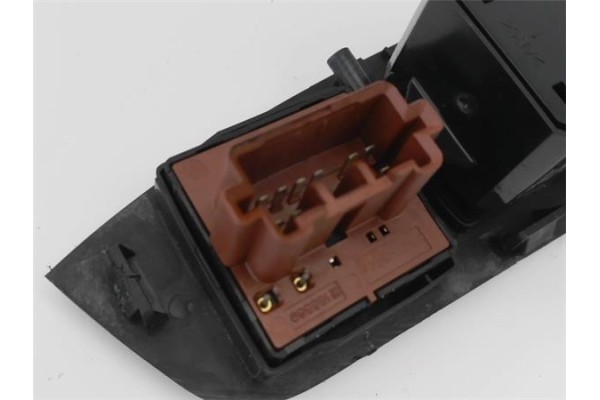 Recambio de mando elevalunas delantero izquierdo para mitsubishi outlander (cw0) 2.0 di-d intense referencia OEM IAM 8608A060  