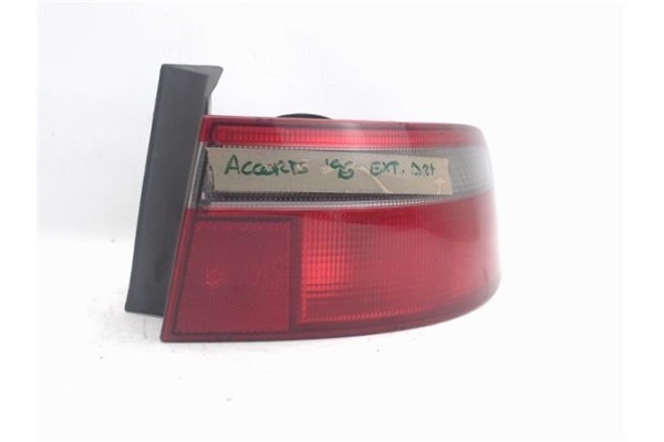 Recambio de piloto trasero derecho para honda accord berlina (cc/ce) referencia OEM IAM 23623400  