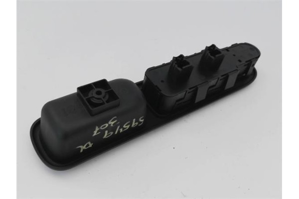 Recambio de mando elevalunas delantero izquierdo para peugeot 307 break (3e) 2.0 hdi 90 referencia OEM IAM 6554KT  