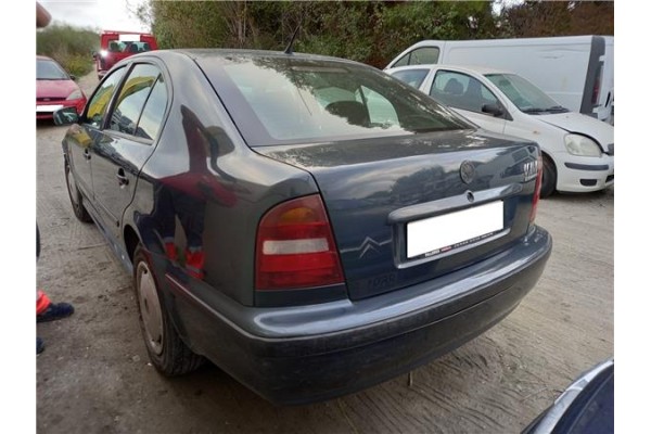 skoda octavia berlina (1u2) del año 2000