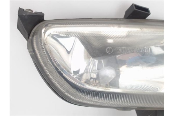 Recambio de faro antiniebla derecho para citroen xantia berlina referencia OEM IAM  39040748 