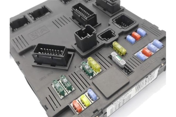 Recambio de caja fusibles/rele para peugeot 407 sw 2.0 hdi 135 referencia OEM IAM 9655708380 6500J5 