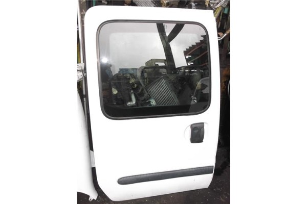 Recambio de puerta lat. corredera derecha para renault kangoo i (f/kc0) d 65 1.9 (kc0e, kc02, kc0j, kc0n) referencia OEM IAM 775