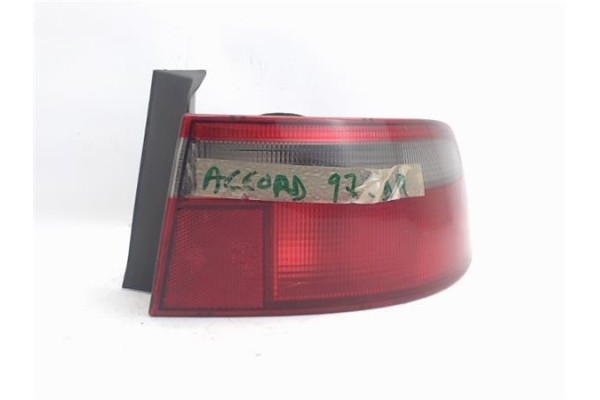 Recambio de piloto trasero derecho para honda accord berlina (cc/ce) referencia OEM IAM 23623400  