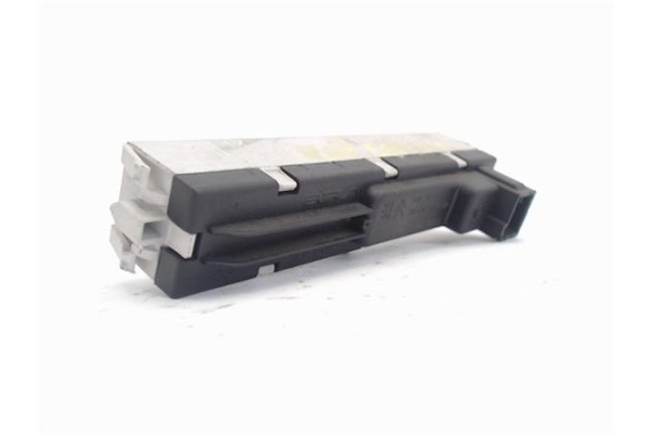 Recambio de reloj horario para peugeot 207 1.6 confort referencia OEM IAM 6105E5  