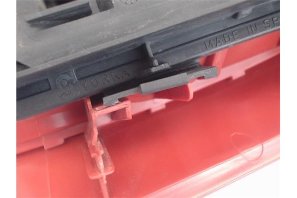 Recambio de piloto trasero izquierdo para renault clio ii fase i (b/cb0) 1.9 d (b/cb0e) referencia OEM IAM 7700410515 2211164 77