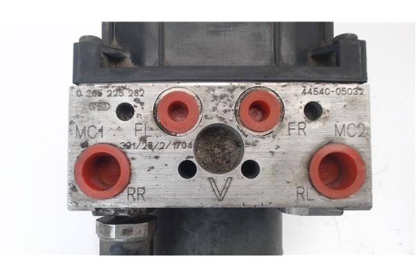 Recambio de nucleo abs para toyota avensis berlina (t22) 2.0 vvt-i referencia OEM IAM 4454005032  