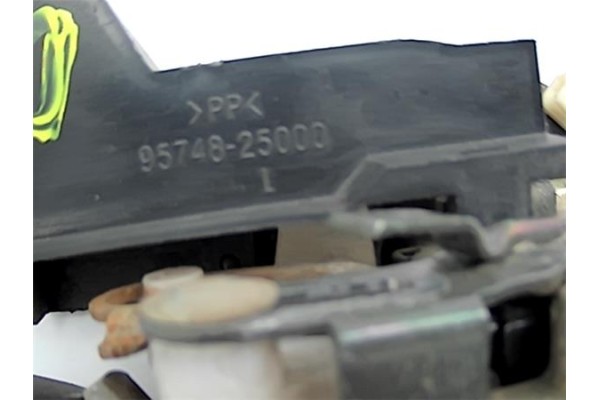 Recambio de cierre electromagnetico delantero izquierdo para hyundai accent (lc) 1.3 referencia OEM IAM 9574825000  