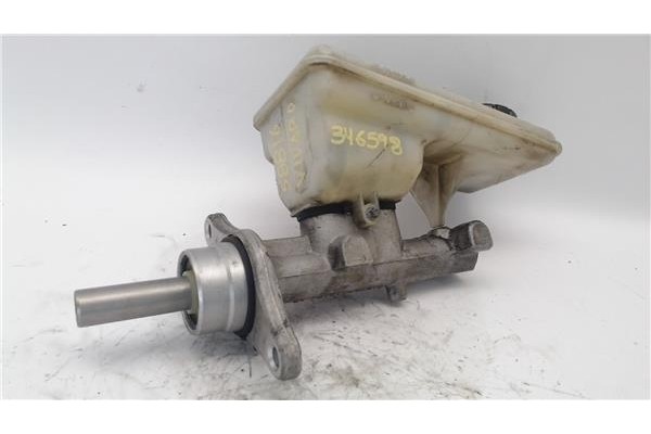 Recambio de bomba freno para opel vivaro 1.9 dti referencia OEM IAM 32067008C  