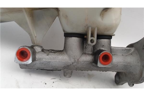 Recambio de bomba freno para opel vivaro 1.9 dti referencia OEM IAM 32067008C  