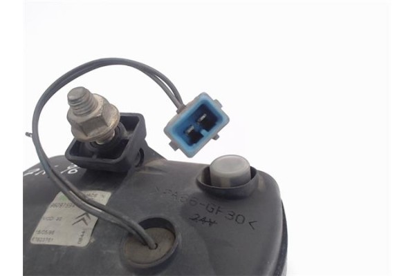Recambio de faro antiniebla derecho para citroen zx referencia OEM IAM 9609759480 67303761 