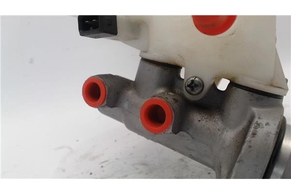 Recambio de bomba freno para kia rio (ub) 1.2 basic referencia OEM IAM 585101W200  