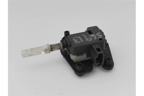 Recambio de motor cierre centralizado para audi a3 (8p1) 1.6 ambiente referencia OEM IAM 8E9827833 4B9962115C 