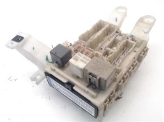 Recambio de caja fusibles/rele para toyota auris (e15) 2.0 d-4d referencia OEM IAM 8273002150A 8273012510 