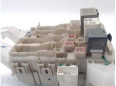 Recambio de caja fusibles/rele para toyota auris (e15) 2.0 d-4d referencia OEM IAM 8273002150A 8273012510 