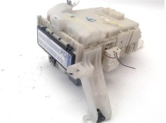 Recambio de caja fusibles/rele para toyota auris (e15) 2.0 d-4d referencia OEM IAM 8273002150A 8273012510 