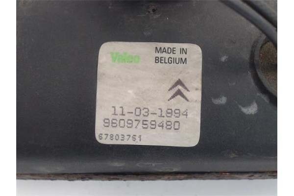 Recambio de faro antiniebla derecho para citroen zx referencia OEM IAM 9609759480 67803761 