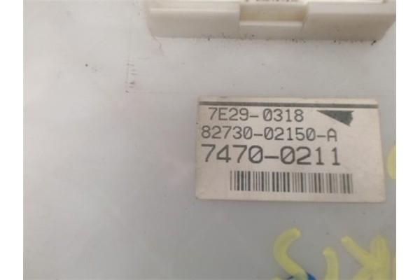 Recambio de caja fusibles/rele para toyota auris (e15) 2.0 d-4d referencia OEM IAM 8273002150A 8273012510 