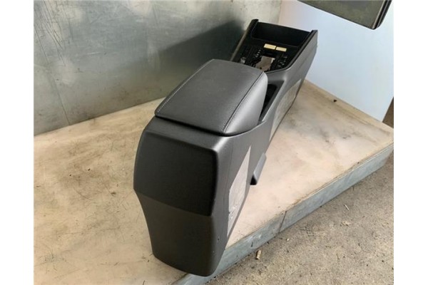 Recambio de embellecedor consola central para kia niro () híbrido vision referencia OEM IAM 84611AT000CCV  