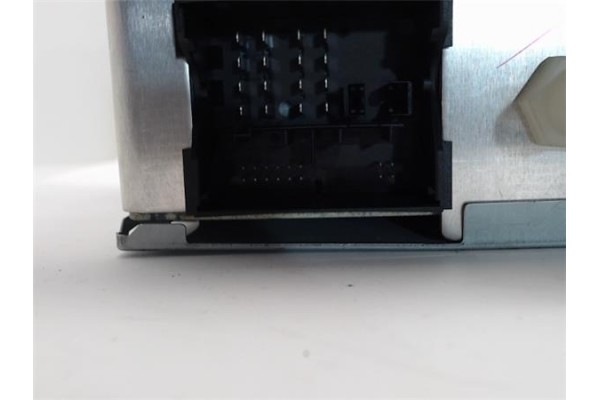 Recambio de radio / cd para ford fusion (cbk) 1.4 tdci referencia OEM IAM 6S6118C815AF  