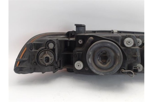 Recambio de faro delantero izquierdo para mitsubishi galant berlina (ea0) referencia OEM IAM MR325943  