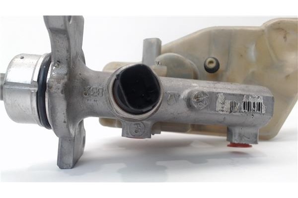 Recambio de bomba freno para peugeot 1007 1.4 sport referencia OEM IAM 32067093  