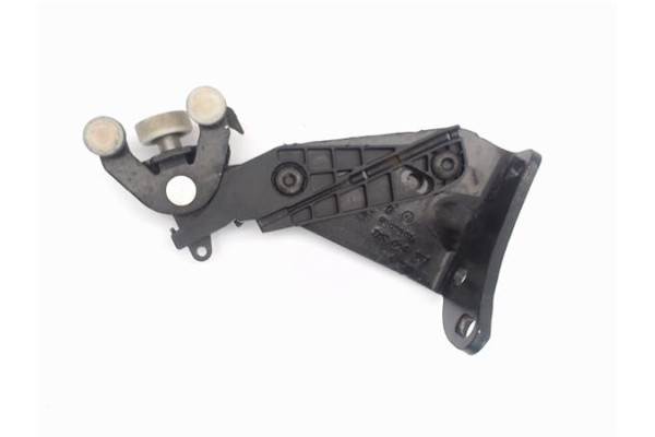 Recambio de soporte puerta corredera para volkswagen multivan v (7hm, 7hn, 7hf, 7ef, 7em, 7en) 2.5 tdi referencia OEM IAM 7H0843