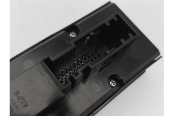 Recambio de mando elevalunas delantero izquierdo para opel zafira b 1.9 enjoy referencia OEM IAM 13228879  