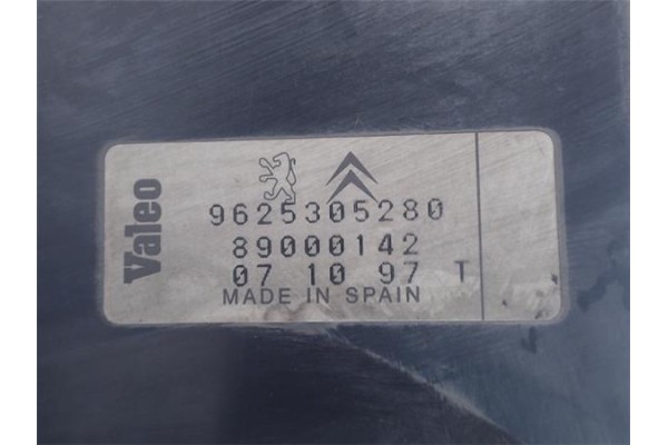 Recambio de faro antiniebla izquierdo para peugeot 306 4 pt. (s1) referencia OEM IAM 9625305280  