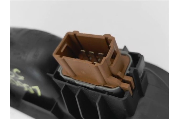 Recambio de mando elevalunas trasero izquierdo para renault laguna ii (bg0) 1.9 dci (bg1a, bg1w) referencia OEM IAM 8200220507  