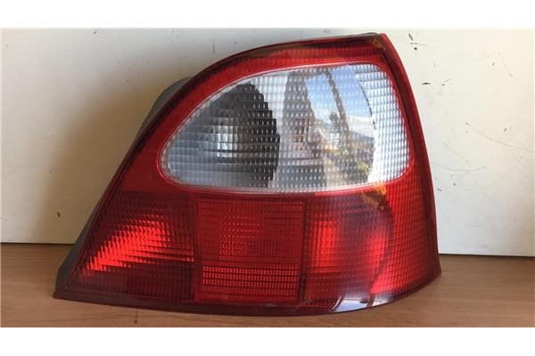 Recambio de piloto trasero derecho para mg mg zr 1.8 160 referencia OEM IAM 1203R  