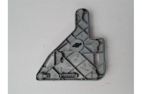 Recambio de portalampara piloto trasero izdo para mercedes-benz clase c (bm 203) berlina 3.0 320 cdi (203.020) referencia OEM IA