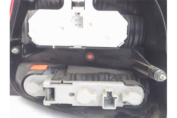 Recambio de piloto trasero izquierdo para volvo s80 berlina referencia OEM IAM   