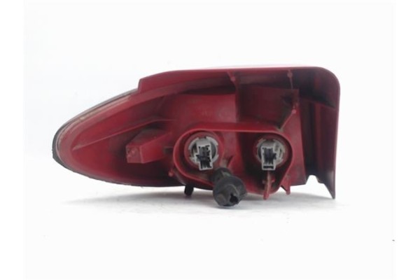 Recambio de piloto trasero derecho para mazda 2 berlina (dy) referencia OEM IAM DD1051170G  