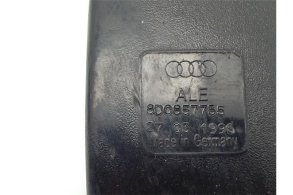 Recambio de anclaje cinturon delantero izquierdo para audi a4 berlina (b5) 1.9 tdi referencia OEM IAM 8D0857755  