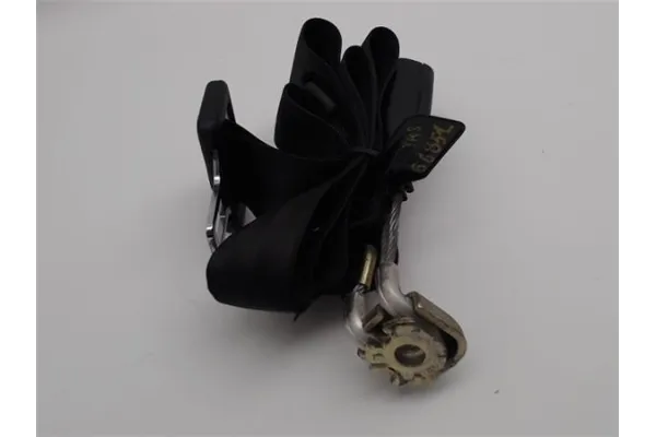 Recambio de anclaje cinturon trasero derecho para audi a4 berlina (b5) 1.9 tdi referencia OEM IAM 8D0857703 V04  
